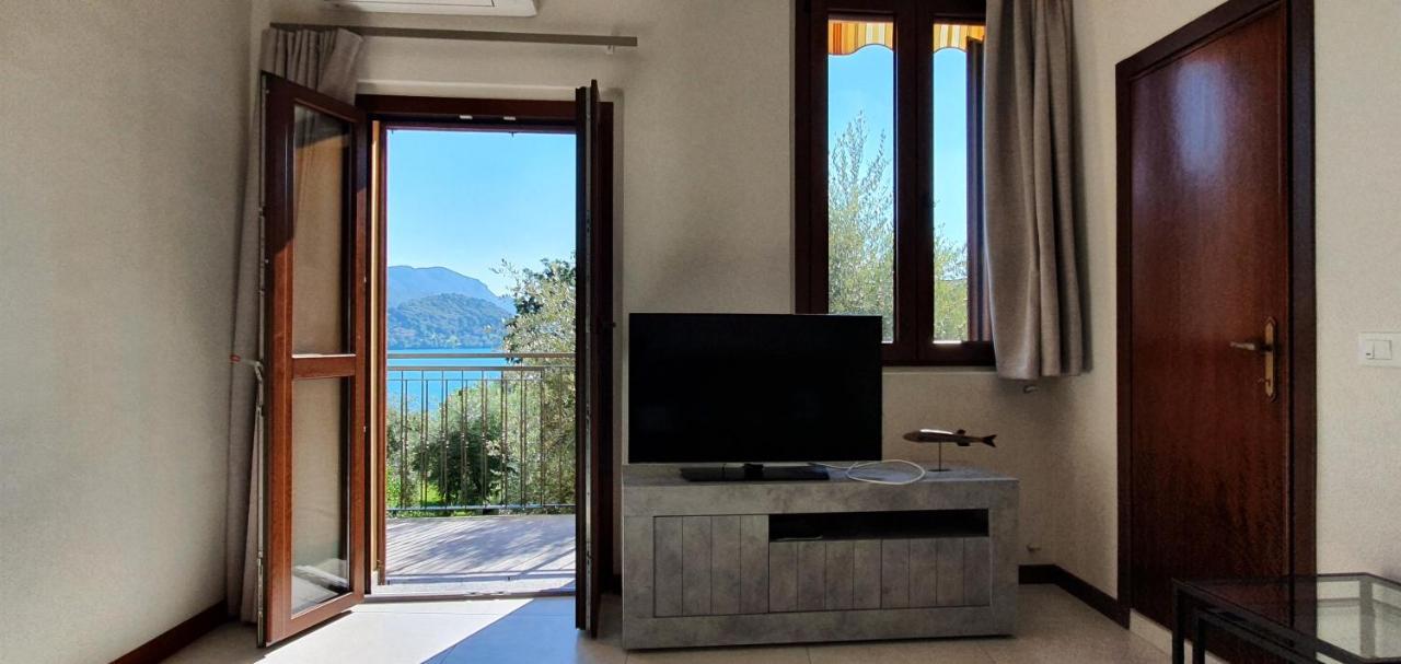 La Dimora Dei Pescatori Monteisola Apartment Monte Isola Exterior photo